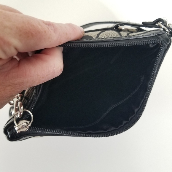 Coach Signature Logo Canvas Black/Grey Wristlet Purse Clutch - Picture 11 of 11